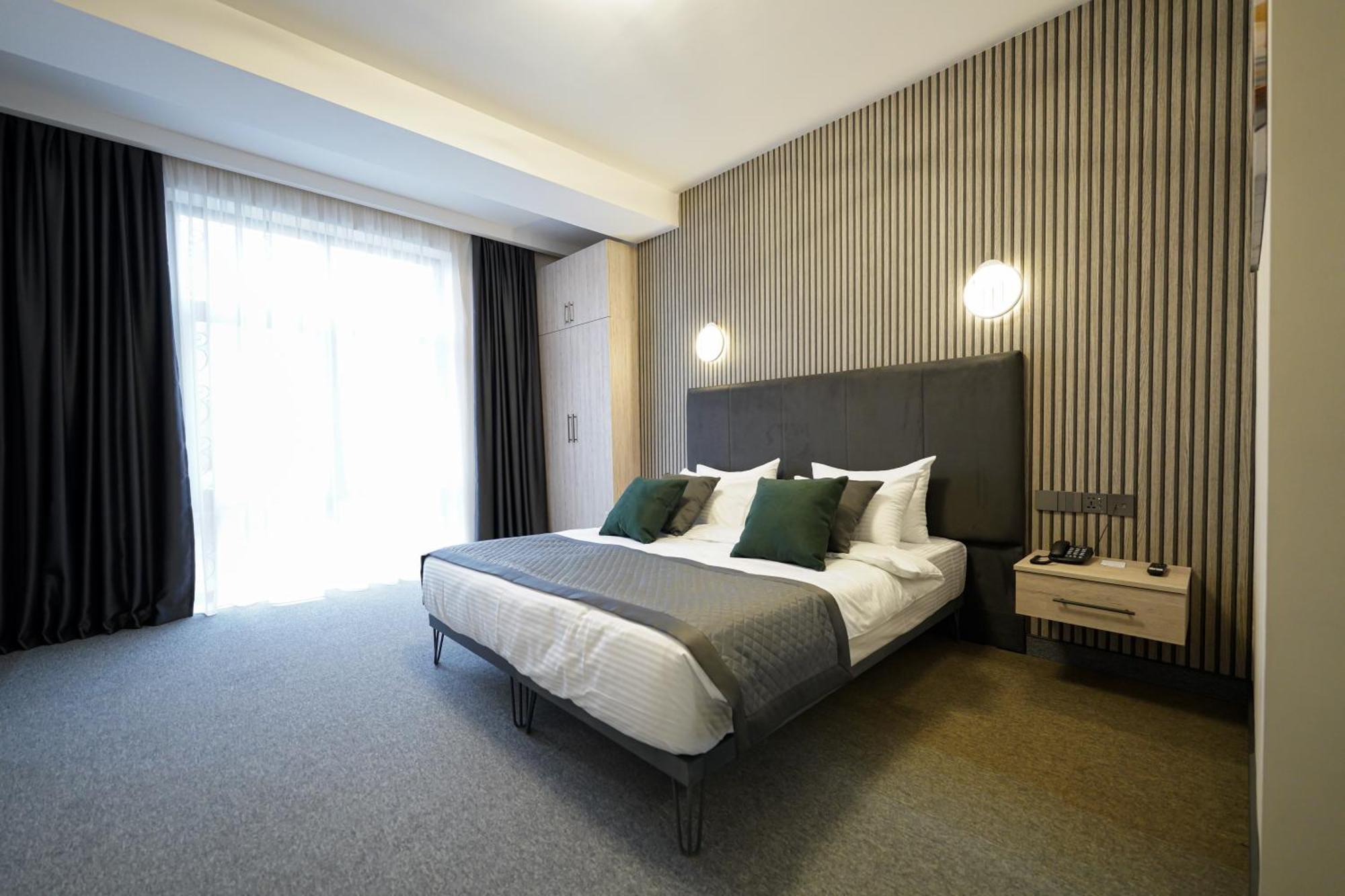 Dynasty Hotel & Spa エレバン エクステリア 写真